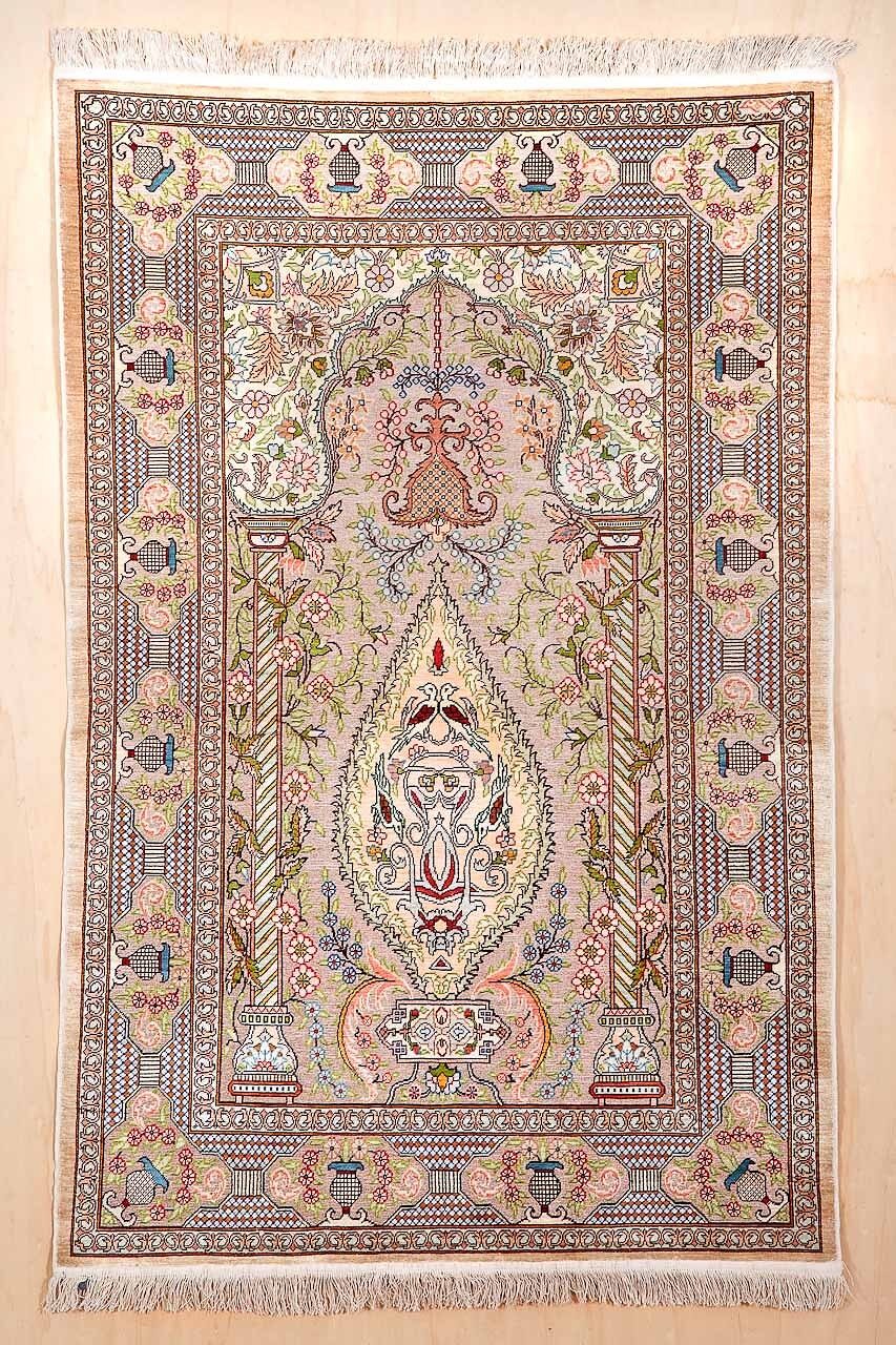 Hereke 真丝金线 155 × 100 cm