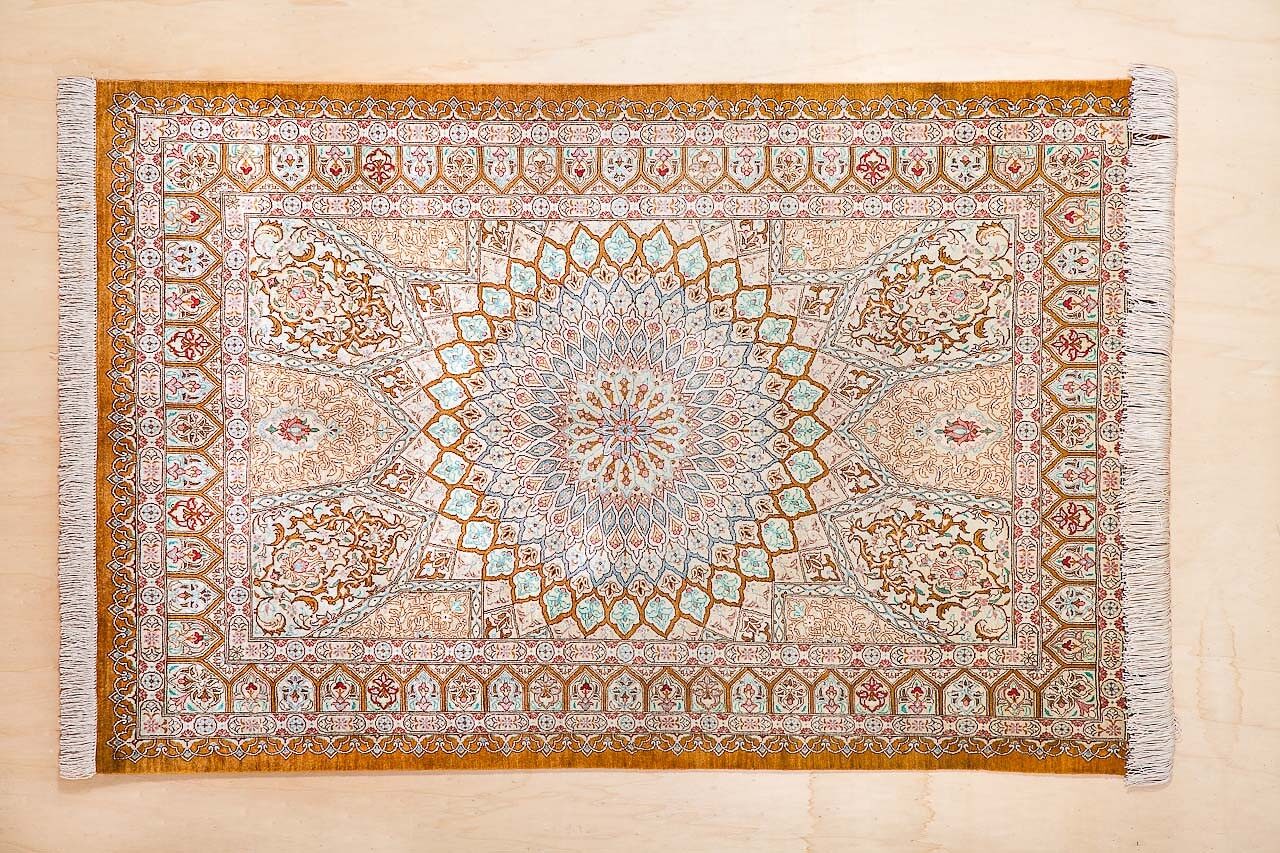Qum Perserseide 150 × 97 cm