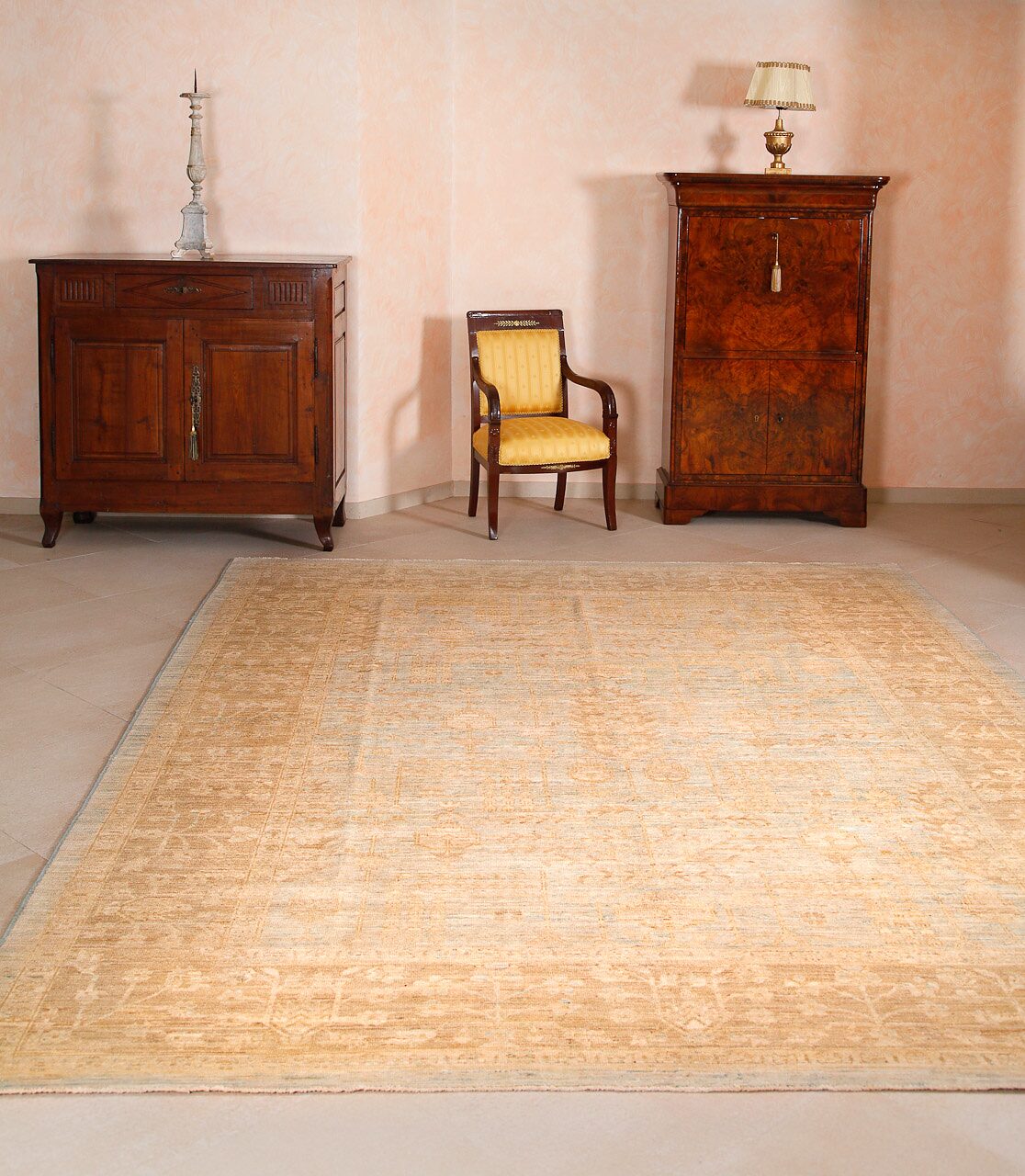Ushak extra fine 359 × 268 cm