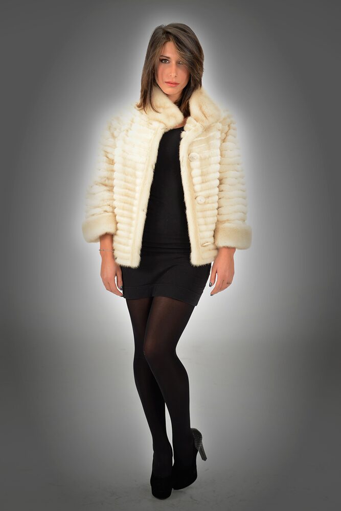 Wendbare Nerzjacke in Perle mit Paspel