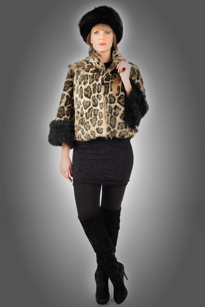 Kurze Jacke aus geflecktem Kid und Fuchs