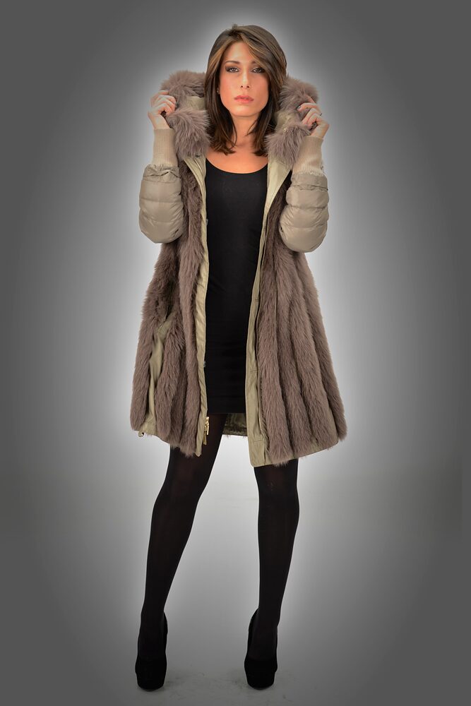 Wendbare Daunenjacke mit Fuchs